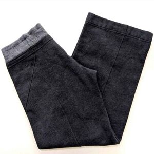 Lululemon fleece lined black sweatpants, size 8